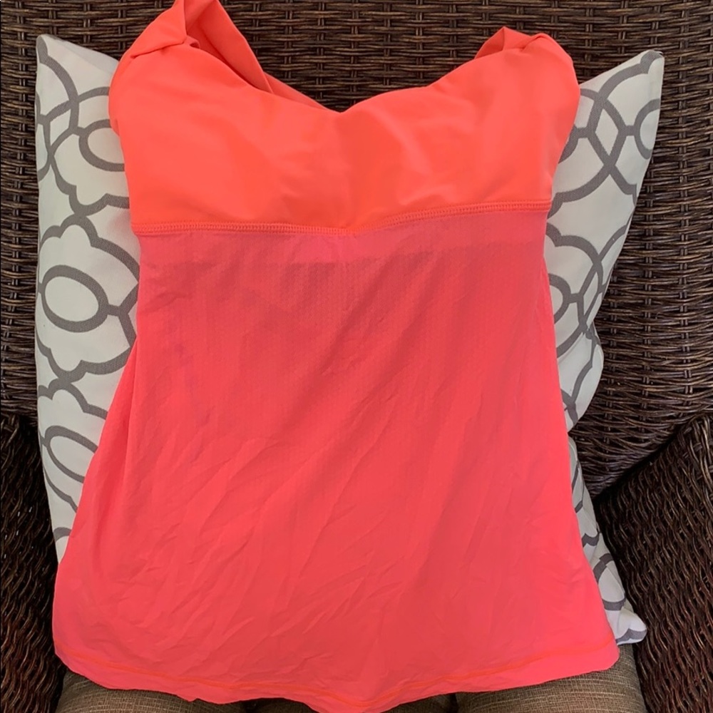 Lululemon size 6 top